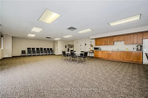 416 Limeridge Road E Hamilton ON L9A 2S7