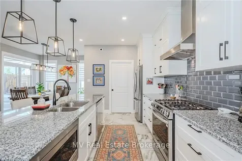 43 Moynihan Place Centre Wellington ON N0B 1S0