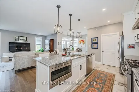 43 Moynihan Place Centre Wellington ON N0B 1S0