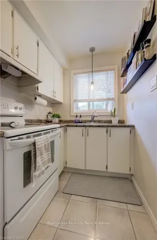152 Sunset Court Cambridge ON N1S 4M3