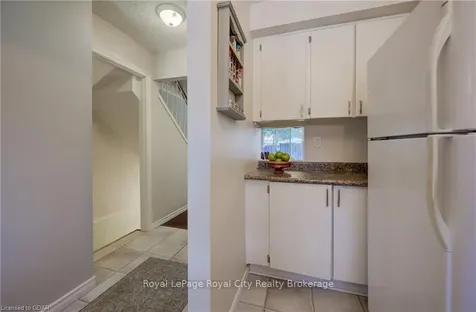 152 Sunset Court Cambridge ON N1S 4M3