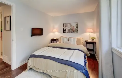 152 Sunset Court Cambridge ON N1S 4M3