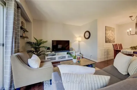 152 Sunset Court Cambridge ON N1S 4M3
