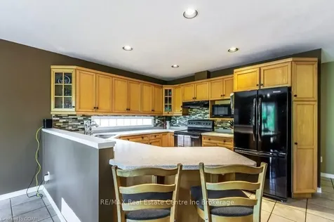 24 Burke Court Guelph ON N1L 1J2