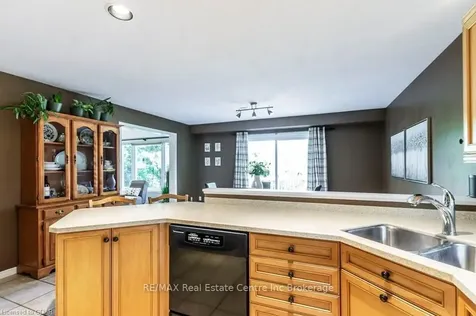 24 Burke Court Guelph ON N1L 1J2