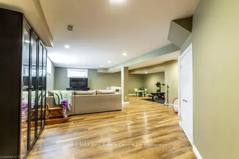 24 Burke Court Guelph ON N1L 1J2