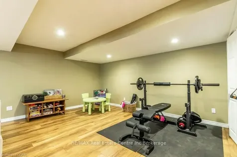 24 Burke Court Guelph ON N1L 1J2