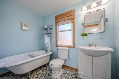 78 Ferndale Avenue Guelph ON N1E 1B5