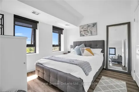 332 Gosling Gardens Guelph ON N1L 1G7