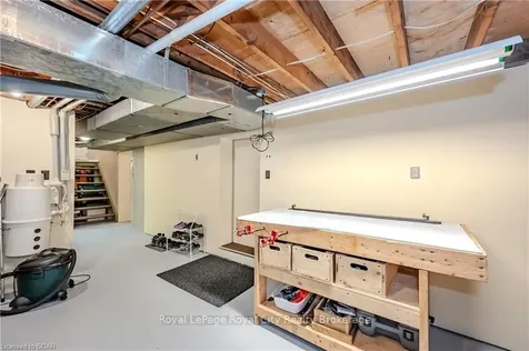 120 Weaver Street Cambridge ON N3C 1W4