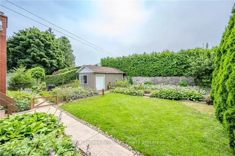 120 Weaver Street Cambridge ON N3C 1W4