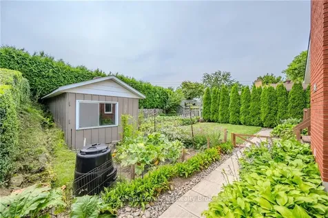 120 Weaver Street Cambridge ON N3C 1W4