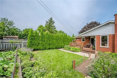 120 Weaver Street Cambridge ON N3C 1W4