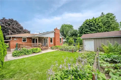 120 Weaver Street Cambridge ON N3C 1W4