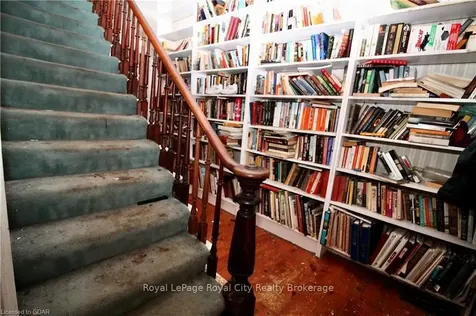 121 Cooper Street Cambridge ON N3C 2N6