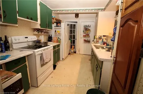 121 Cooper Street Cambridge ON N3C 2N6