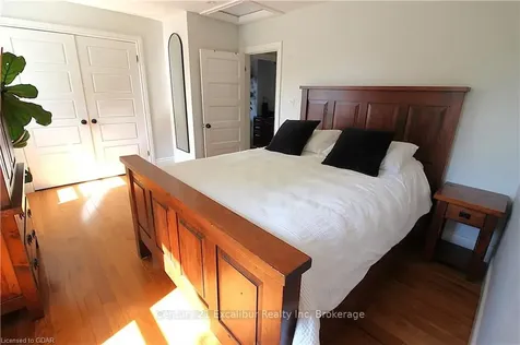 581 Street Andrew Street W Centre Wellington ON N1M 1P4