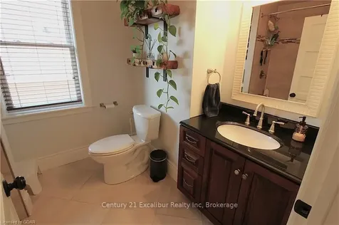 581 Street Andrew Street W Centre Wellington ON N1M 1P4