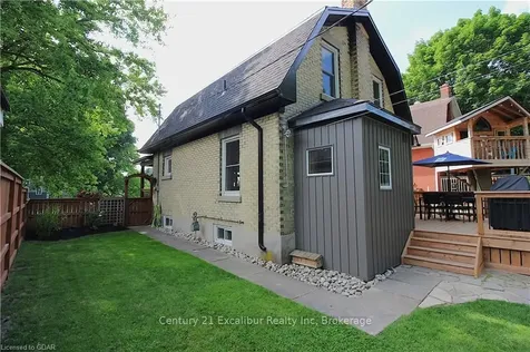 581 Street Andrew Street W Centre Wellington ON N1M 1P4