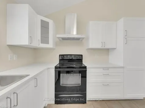 21 Munroe Crescent Guelph ON N1G 5E5