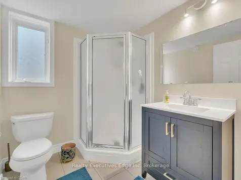 21 Munroe Crescent Guelph ON N1G 5E5