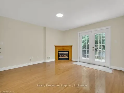 21 Munroe Crescent Guelph ON N1G 5E5