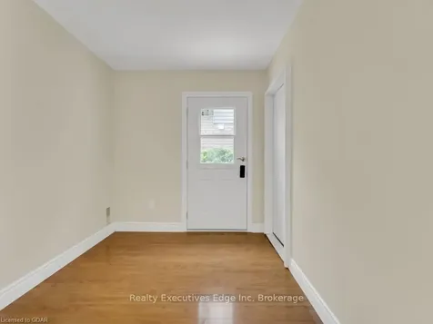21 Munroe Crescent Guelph ON N1G 5E5