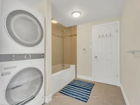 21 Munroe Crescent Guelph ON N1G 5E5