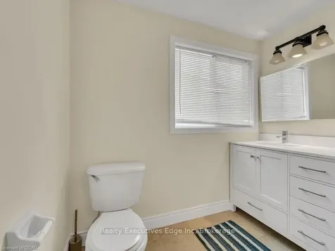 21 Munroe Crescent Guelph ON N1G 5E5