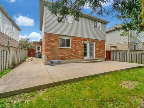 21 Munroe Crescent Guelph ON N1G 5E5