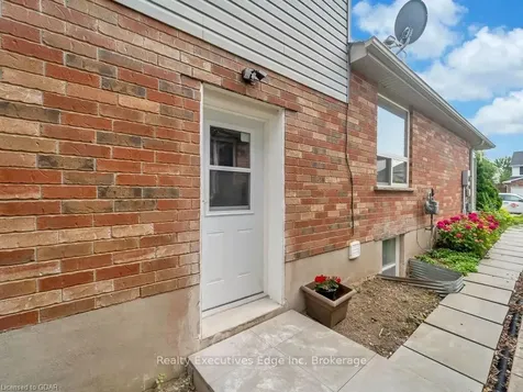 21 Munroe Crescent Guelph ON N1G 5E5