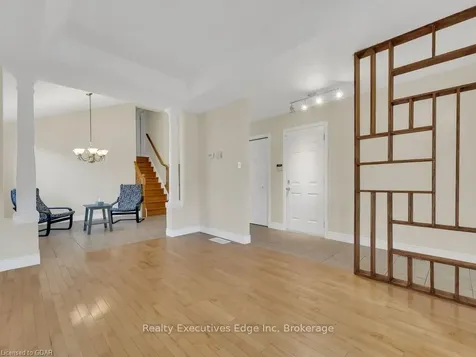 21 Munroe Crescent Guelph ON N1G 5E5