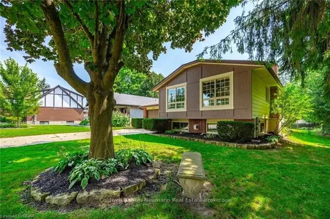 264 Glencoe Avenue Centre Wellington ON N1M 3G3