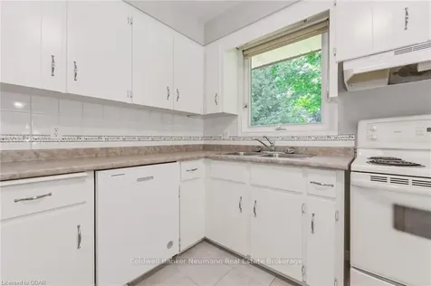 264 Glencoe Avenue Centre Wellington ON N1M 3G3