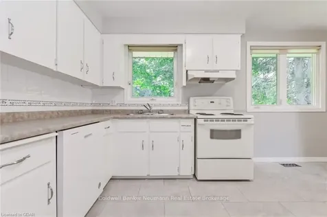 264 Glencoe Avenue Centre Wellington ON N1M 3G3