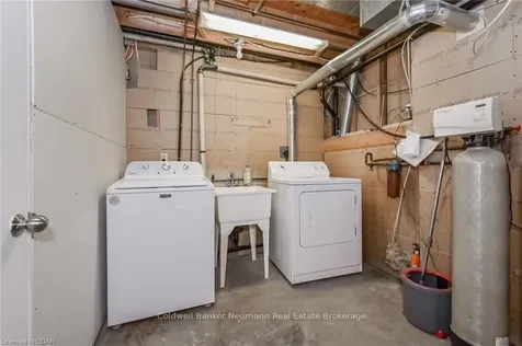 264 Glencoe Avenue Centre Wellington ON N1M 3G3