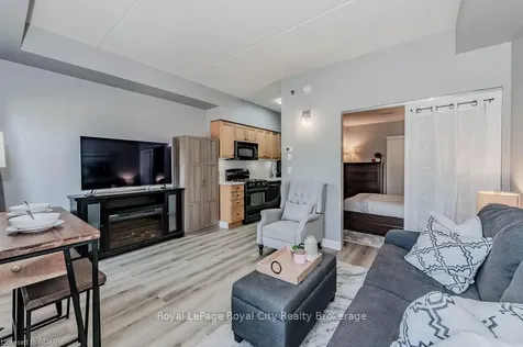 308 Watson Parkway N Guelph ON N1E 0G7