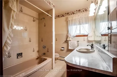 40 Bellevue Street Guelph ON N1G 1E8
