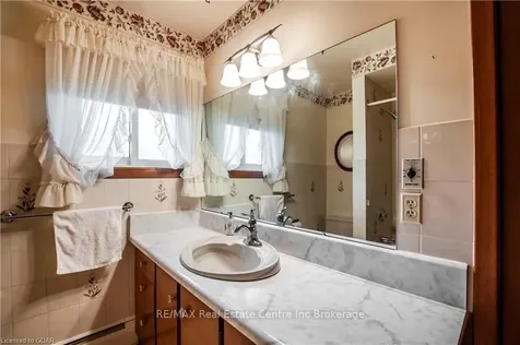 40 Bellevue Street Guelph ON N1G 1E8