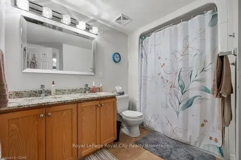 625 Street David Street S Centre Wellington ON N1M 0A8