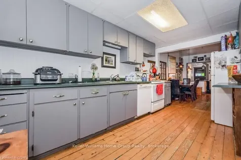 89 Mcnab Street E Centre Wellington ON N0B 1S0
