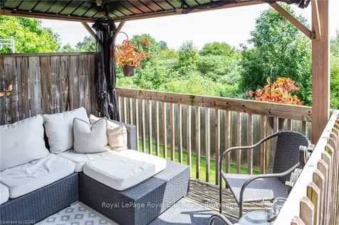 31 Schroder Crescent Guelph ON N1E 7M6