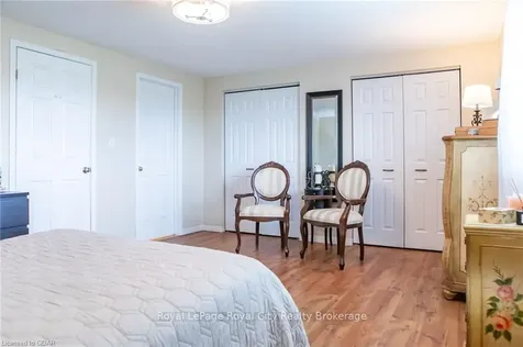 31 Schroder Crescent Guelph ON N1E 7M6