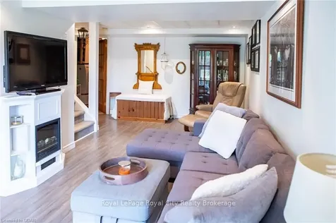31 Schroder Crescent Guelph ON N1E 7M6