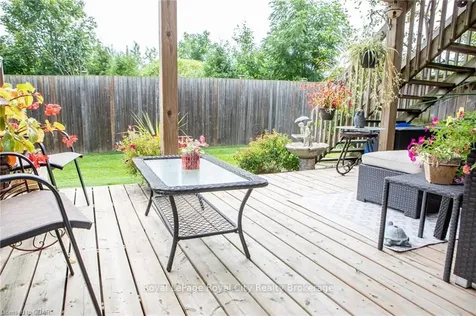 31 Schroder Crescent Guelph ON N1E 7M6