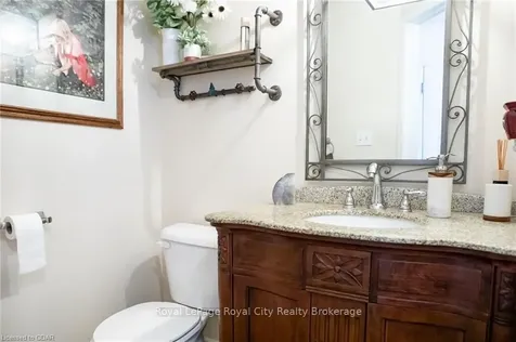 31 Schroder Crescent Guelph ON N1E 7M6