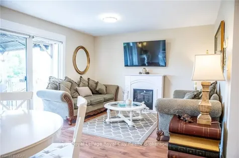 31 Schroder Crescent Guelph ON N1E 7M6