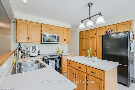 309 Stephanie Drive Guelph ON N1K 1P2