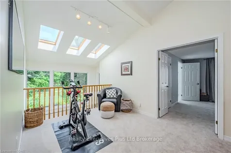 309 Stephanie Drive Guelph ON N1K 1P2