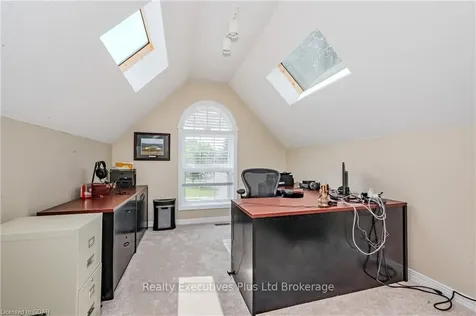 309 Stephanie Drive Guelph ON N1K 1P2